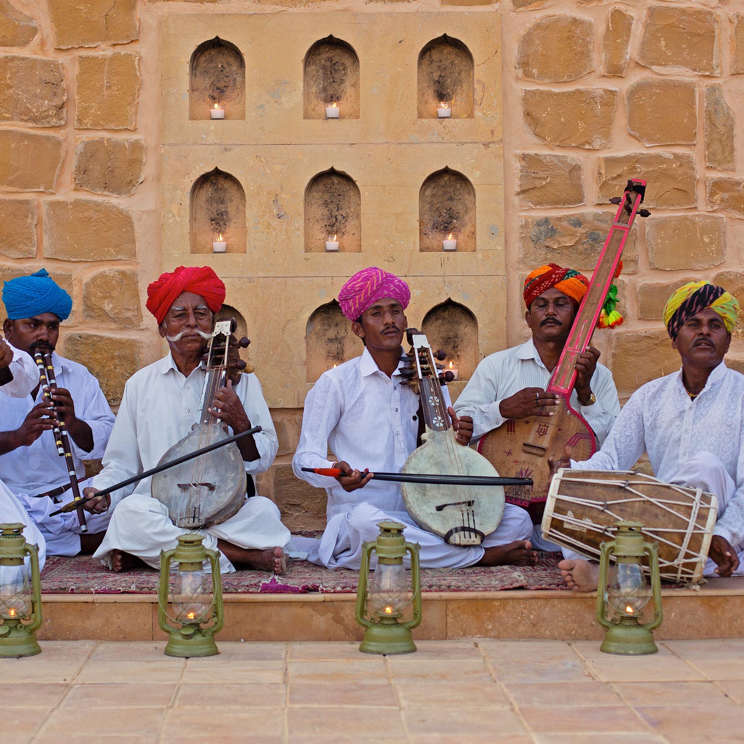 SUJÁN Conservation - Traditional Folk Music