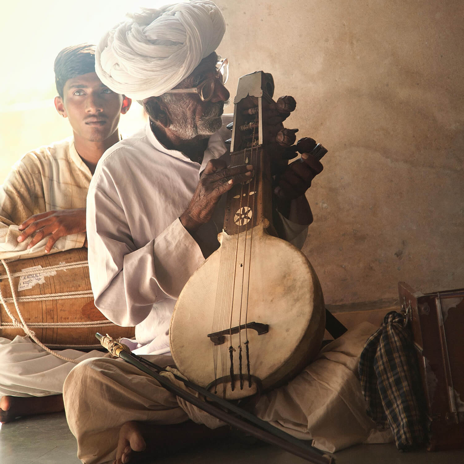 SUJÁN The Serai - Traditional Folk Recitals